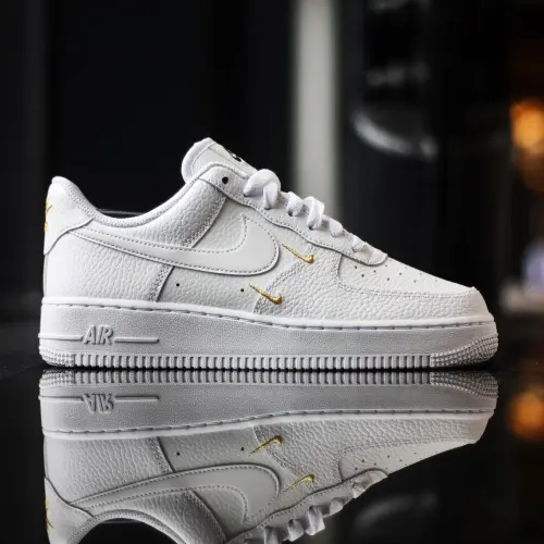 Nike Air Force 1 07 Essential 