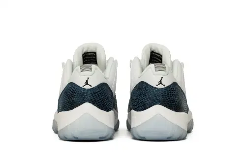 Air Jordan 11 Retro Low LE "Navy Snakeskin"