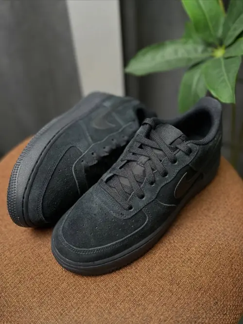 Кроссовки Nike AIR FORCE 1 LV8 BG
