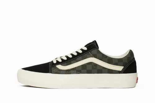 Vans UA Old Skool VLT LX 