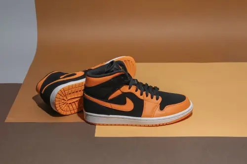 Nike Air Jordan 1 Mid 