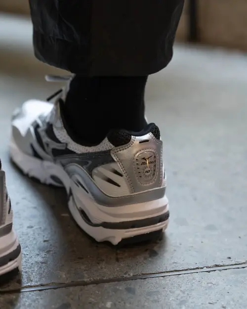 Кроссовки Mizuno WAVE RIDER 10