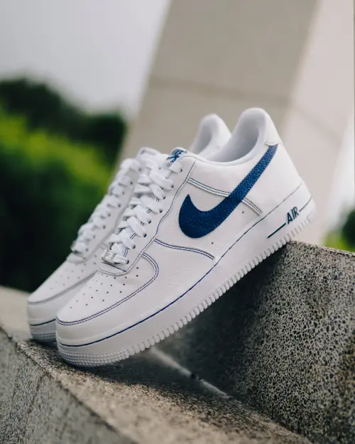 Кроссовки Nike AIR FORCE 1 07 LV8