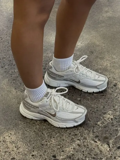 Кроссовки Nike Initiator (HQ1179-001)