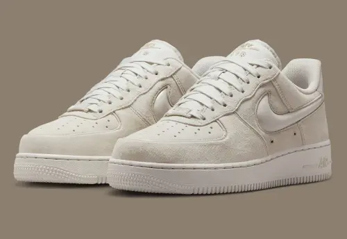 Кроссовки Nike W AIR FORCE 1 07