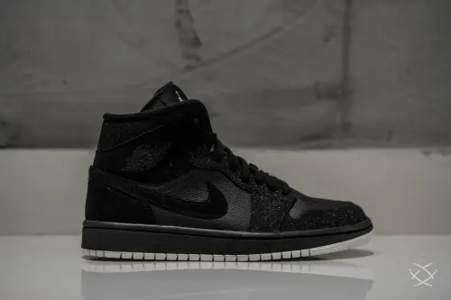 Jordan 1 Mid 