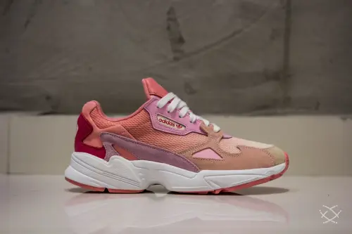 Adidas Falcon W 