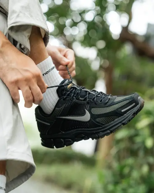 Кроссовки Nike Zoom Vomero 5 