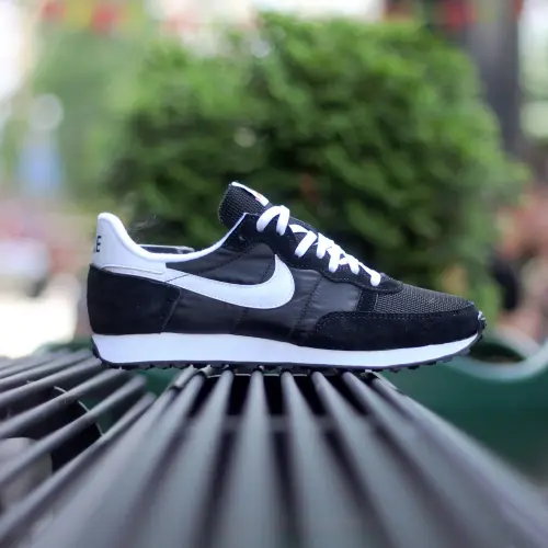 Nike Challenger OG 