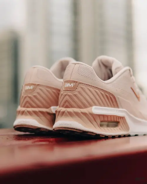 Кроссовки Nike W AIR MAX BIA