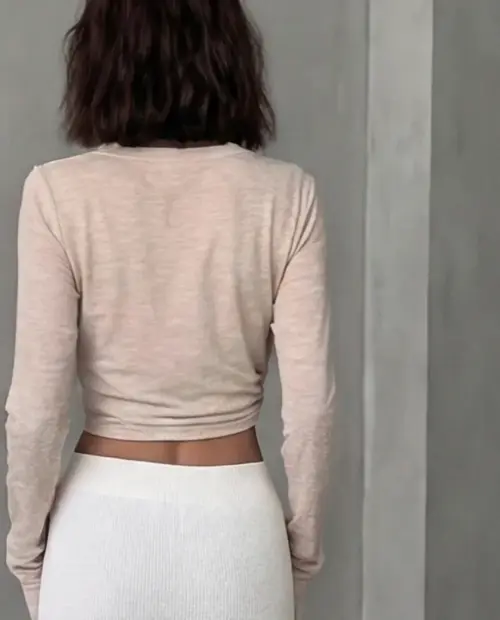 Стиль и лёгкость в одном изделии - Tassha Yu Minimal Longsleeve Sheer