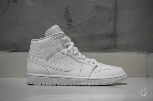Jordan 1 Mid 