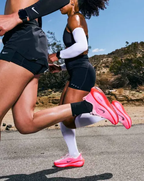 Кроссовки Nike Vomero Plus