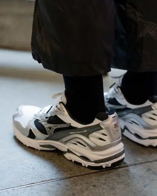 Кроссовки Mizuno WAVE RIDER 10