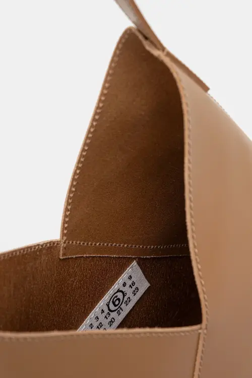 Кожаная сумочка MM6 Maison Margiela цвет коричневый