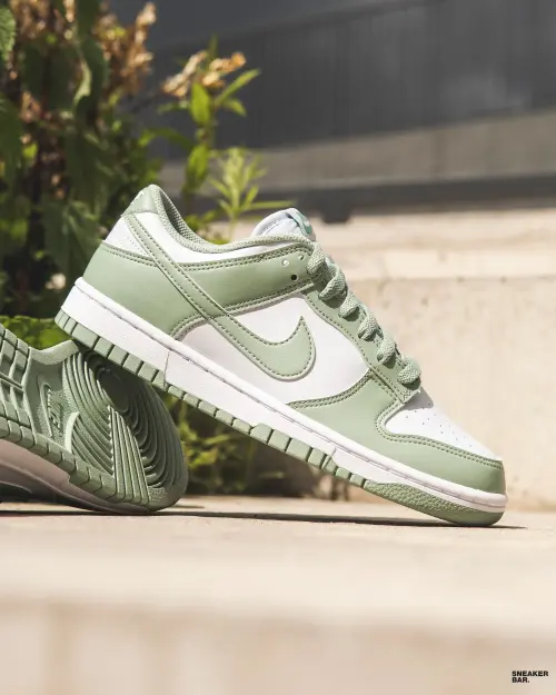 Кроссовки Nike W DUNK LOW