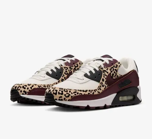 Nike Air Max 90 W  Nike Air Max 90 W