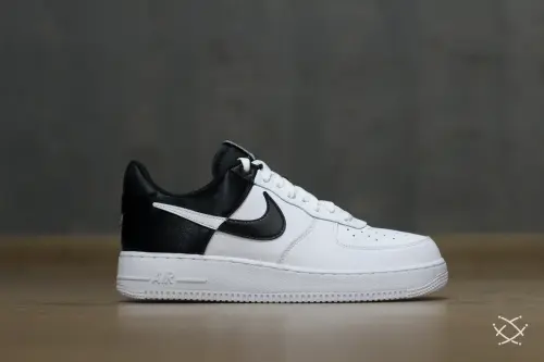 Nike Air Force 1 '07 LV8 1