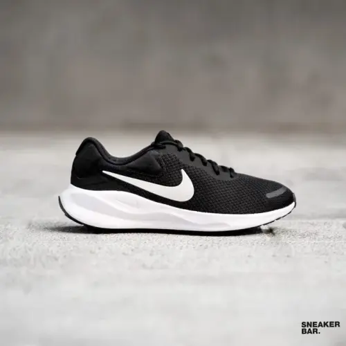 Кроссовки Nike Revolution 7 