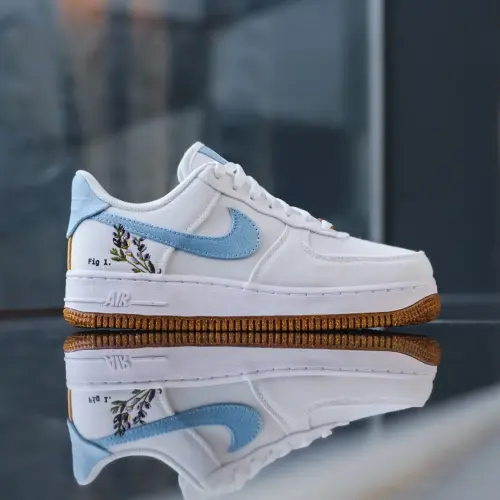 Nike Air Force 1 07 SE 