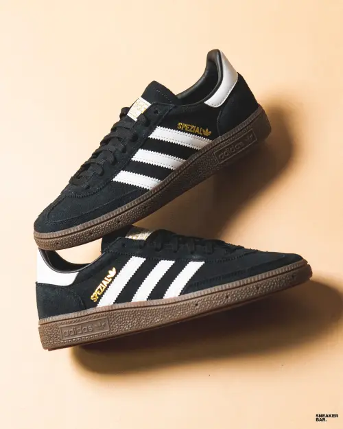 Кроссовки adidas Originals Handball Spezial цвет чёрный IH8010