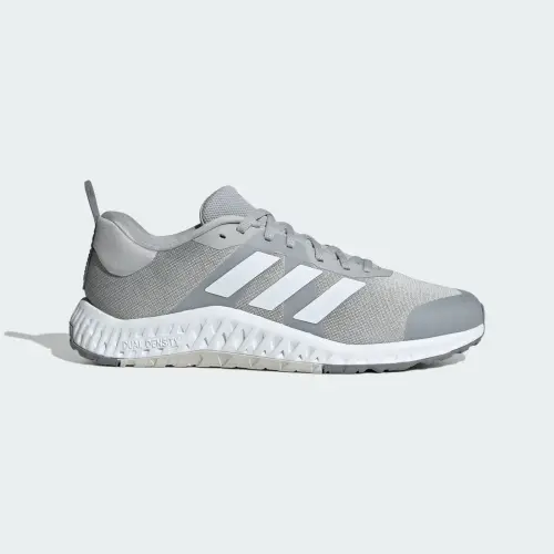 Кроссовки Adidas Everyset