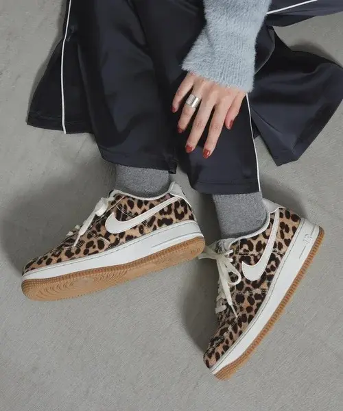 Кроссовки Nike W AIR FORCE 1 07