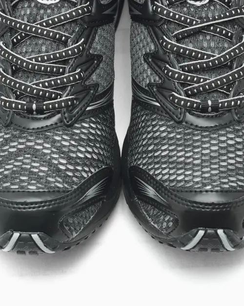 Кроссовки Mizuno WAVE PROPHECY 1