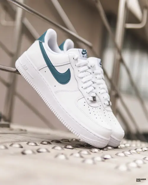 Кроссовки Nike AIR FORCE 1 07