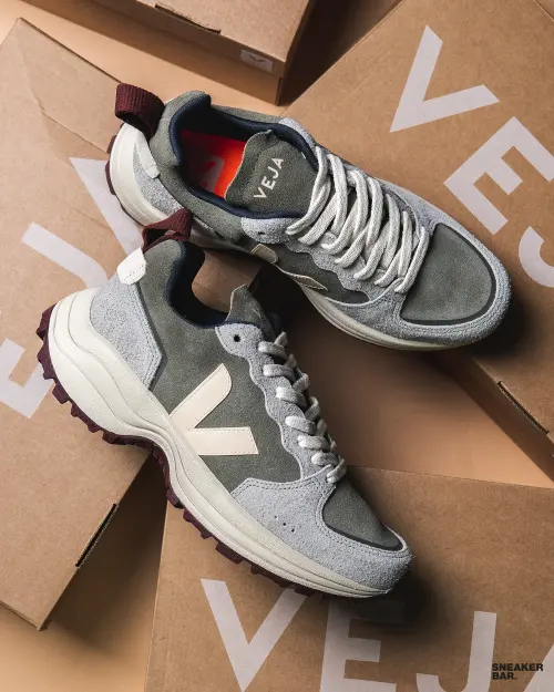 Кроссовки Veja Venturi II VC 