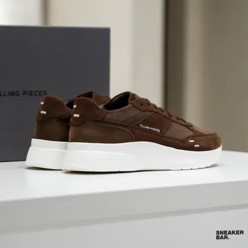Filling Pieces: 5 моделей со скидкой, на которые стоит обратить внимание