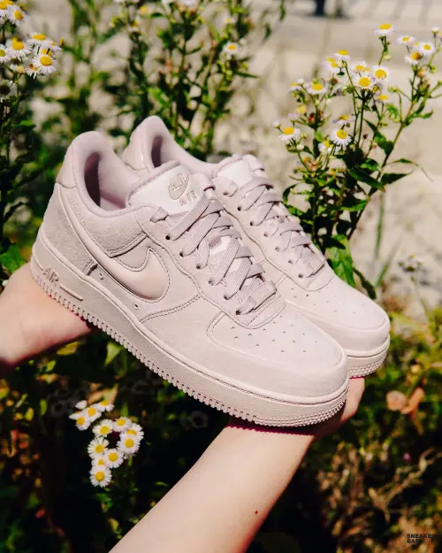 Nike W AIR FORCE 1 07