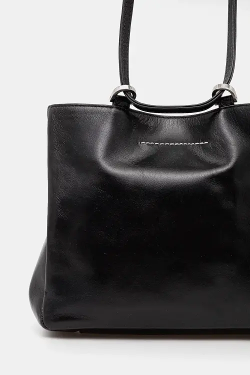 Кожаная сумочка MM6 Maison Margiela цвет чёрный SB5ZH0021.P7187.T8013