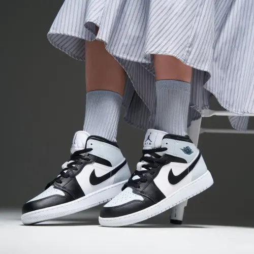 Кроссовки Nike AIR JORDAN 1 MID (GS)