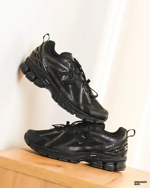 Кроссовки New Balance 1906R