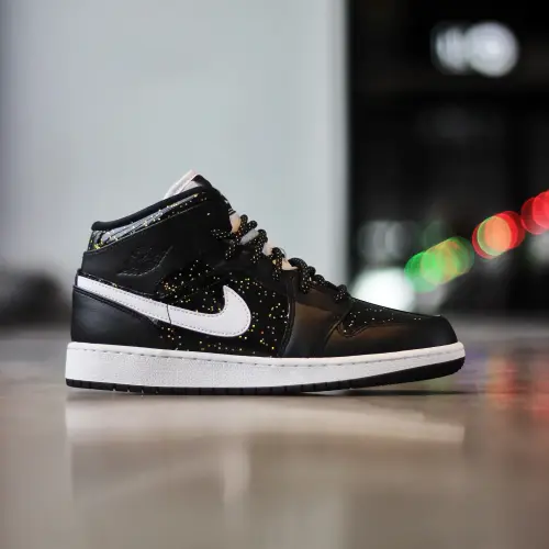 Jordan 1 Mid SE (GS) 