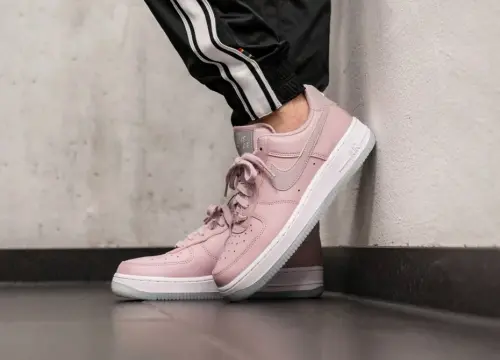 Nike Air Force 1 07 Essential 
