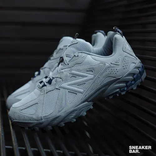 New Balance 610 