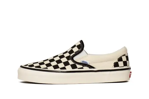 Vans UA Classic Slip-On 9 
