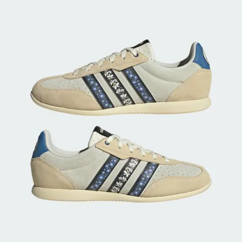 Кроссовки Adidas BARREDA LO