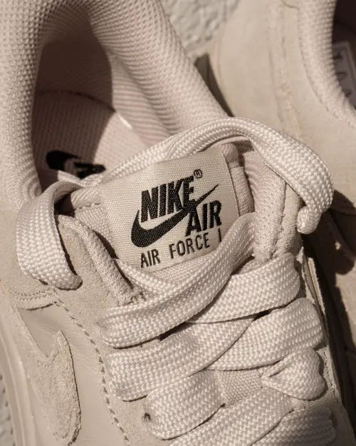 Кроссовки Nike AIR FORCE 1 07