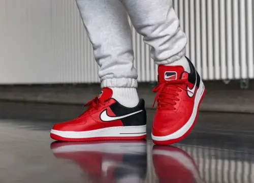 Nike Air Force 1 07 LV8 1 