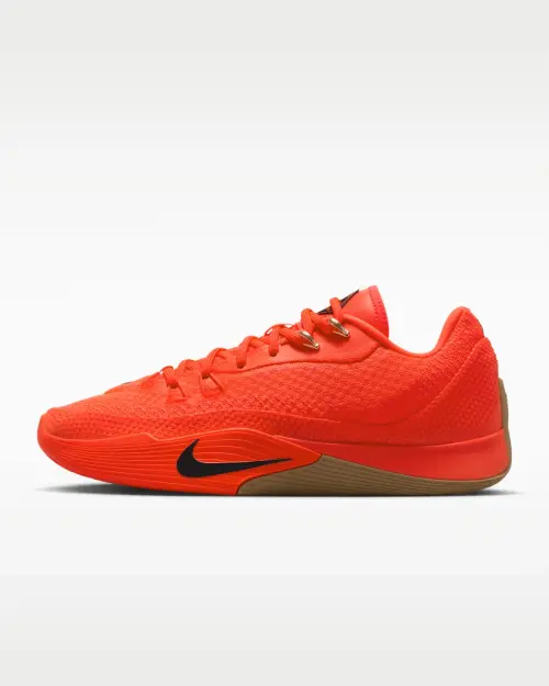 Nike S.T. FLARE