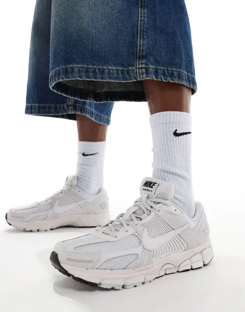 Комфорт и амортизация в одной паре:  Nike Zoom Vomero 5