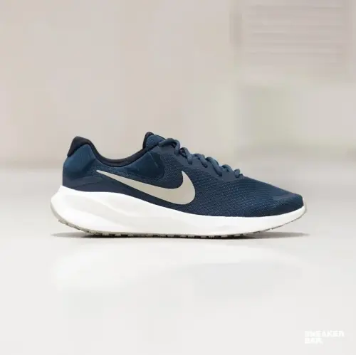 Кроссовки Nike Revolution 7 