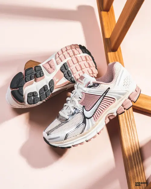 Кроссовки Nike Zoom Vomero 5 (HV2527-001)