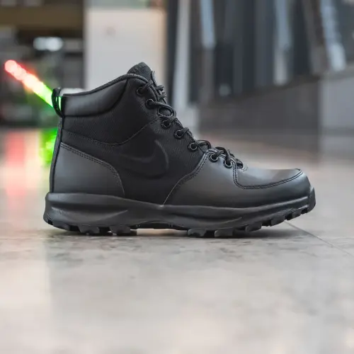 Nike Manoa 