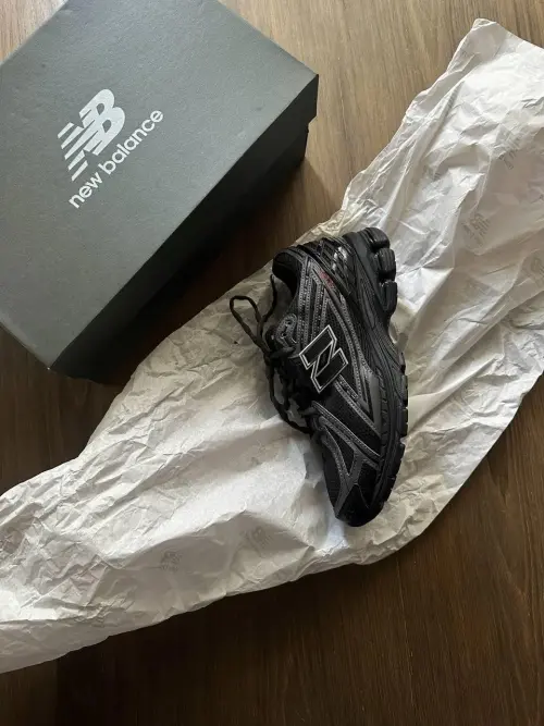 Кроссовки New Balance 1906