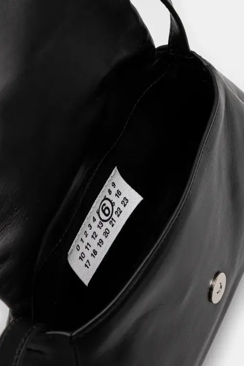 Кожаная сумочка MM6 Maison Margiela цвет чёрный