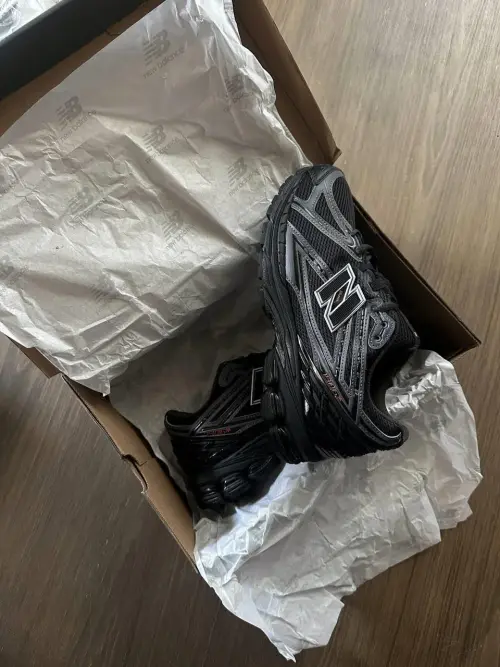 Кроссовки New Balance 1906